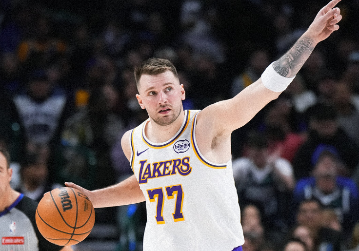 开云体育-詹姆斯伤停!东契奇35+8湖人复仇尼克斯 里夫斯25分唐斯25+16